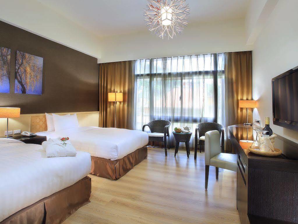 Lealea Garden Hotels - Moon Lake Yuchi Extérieur photo